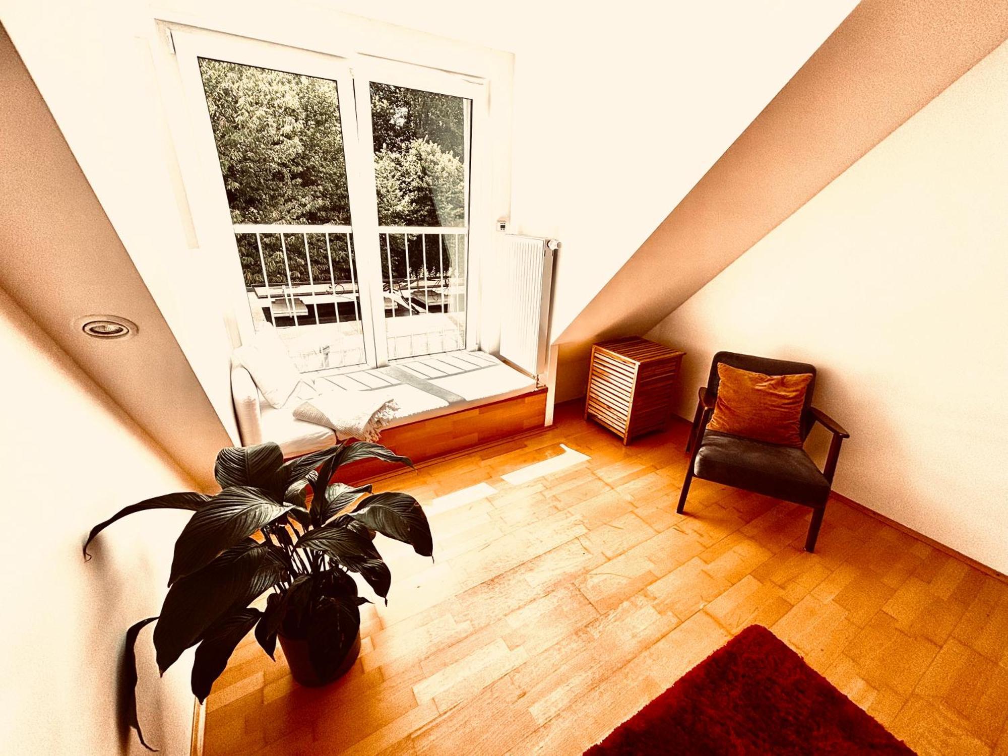 Messe, Uniklinikum, Grugapark - Charmante Wohnung Mit Dachterrasse In Guter Lage Essen Esterno foto